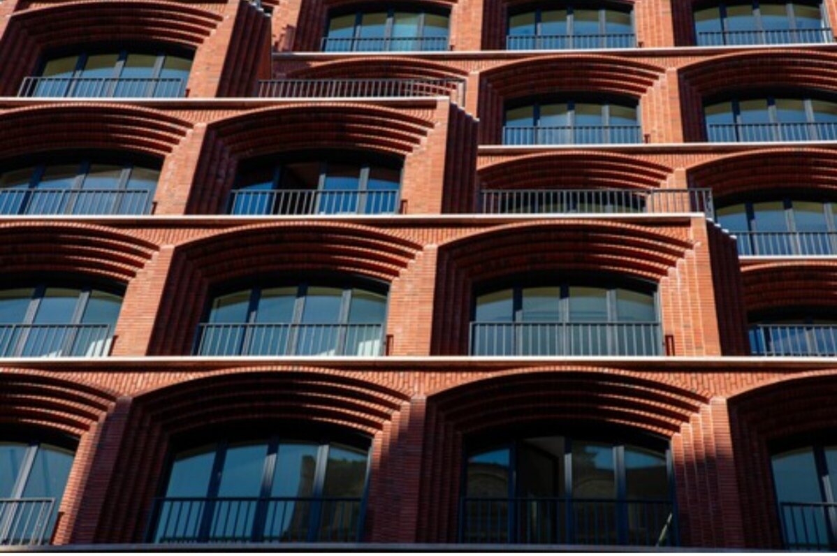 برترین بناهای آجری جهان/ آرامگاه شفق اردکان در لیست منتخب