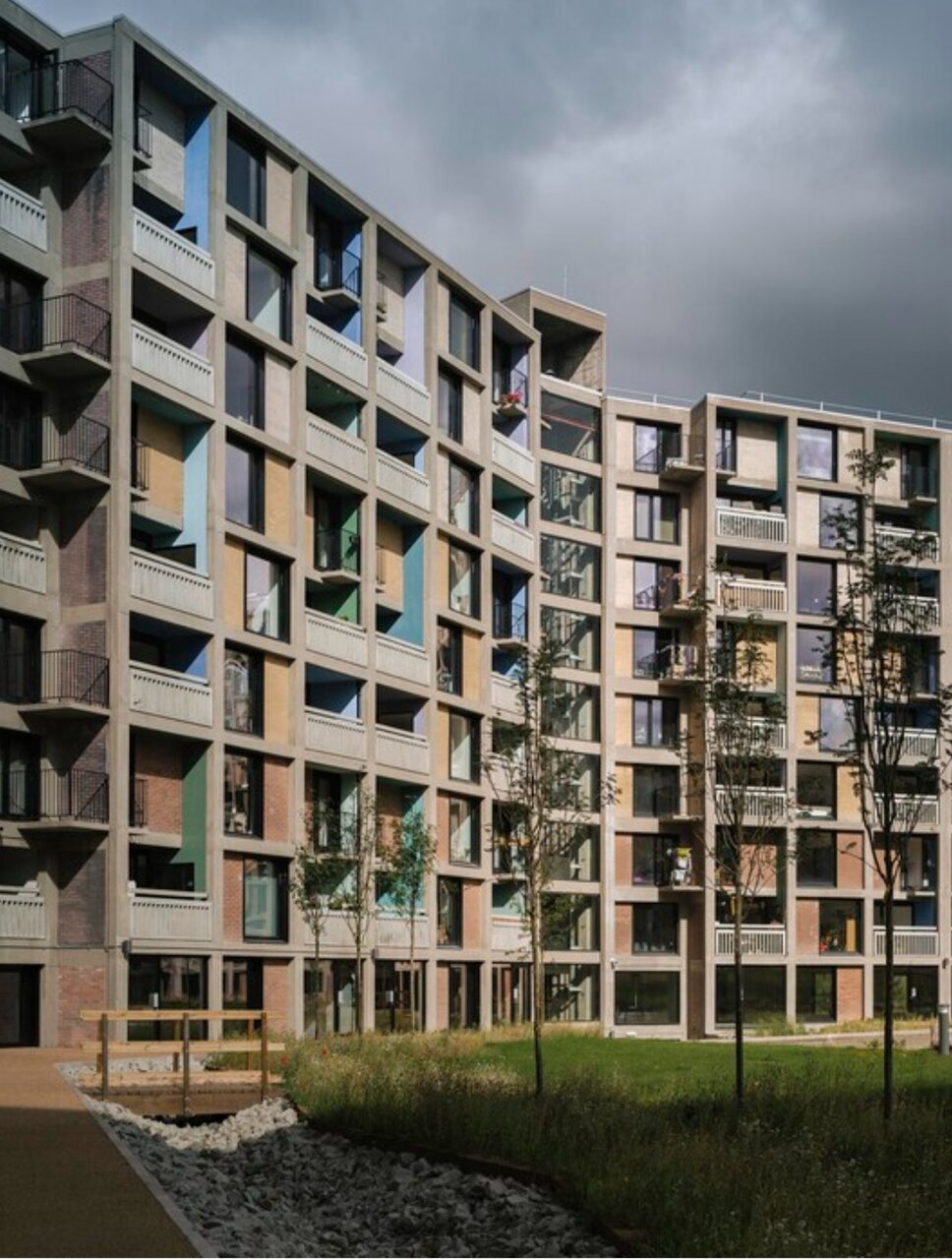 برترین بناهای آجری جهان/ آرامگاه شفق اردکان در لیست منتخب