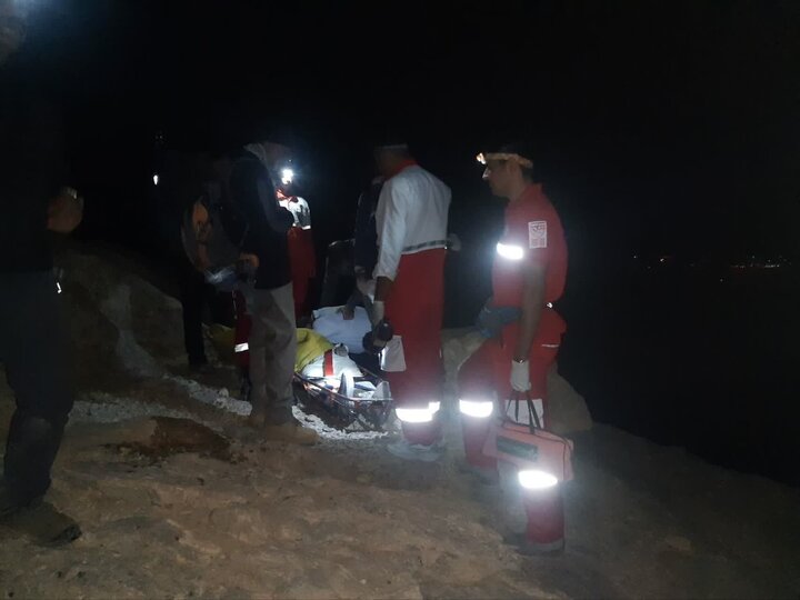 جان باختن کوهنورد ۴۵ ساله در قله کوه سیاسرد