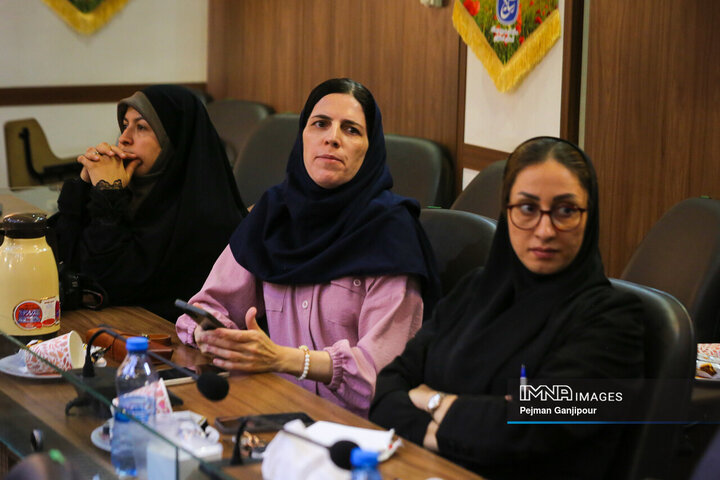 نشست خبری رئیس کمیسیون اقتصادی، سرمایه گذاری و گردشگری شورای اسلامی شهر اصفهان