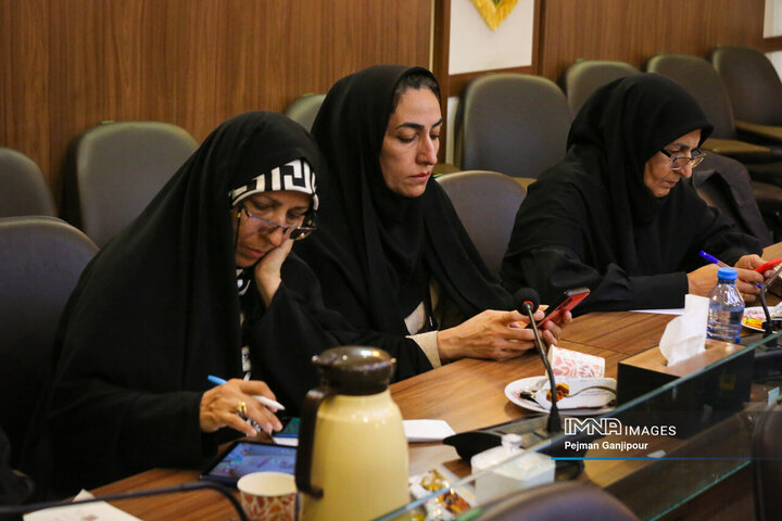 نشست خبری رئیس کمیسیون اقتصادی، سرمایه گذاری و گردشگری شورای اسلامی شهر اصفهان