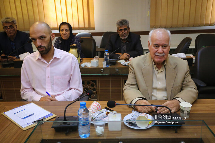 نشست خبری رئیس کمیسیون اقتصادی، سرمایه گذاری و گردشگری شورای اسلامی شهر اصفهان