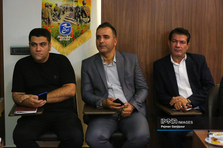 نشست خبری رئیس کمیسیون اقتصادی، سرمایه گذاری و گردشگری شورای اسلامی شهر اصفهان
