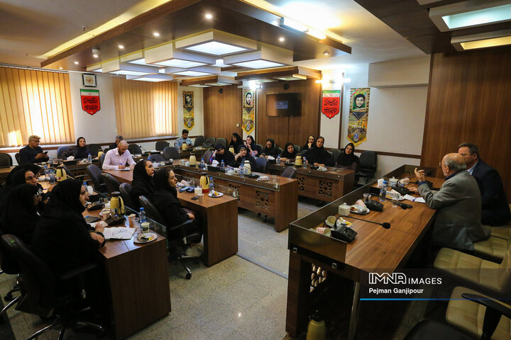 نشست خبری رئیس کمیسیون اقتصادی، سرمایه گذاری و گردشگری شورای اسلامی شهر اصفهان