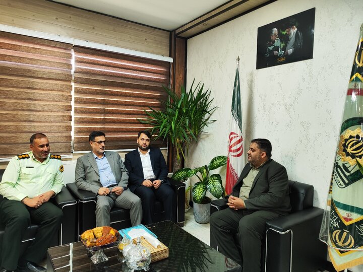 نیروی انتظامی جان بر کف از امنیت مردم صیانت می‌کند