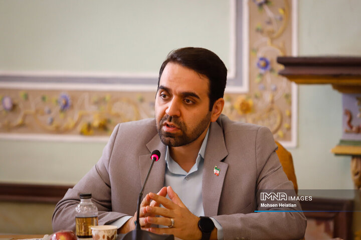 جلسه هیئت امنای مجتمع فرهنگی مطبوعاتی اصفهان
