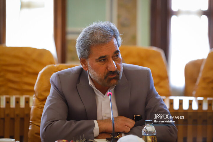 جلسه هیئت امنای مجتمع فرهنگی مطبوعاتی اصفهان