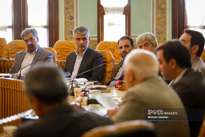 جلسه هیئت امنای مجتمع فرهنگی مطبوعاتی اصفهان