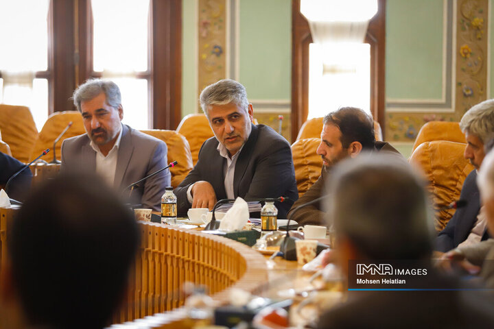 جلسه هیئت امنای مجتمع فرهنگی مطبوعاتی اصفهان