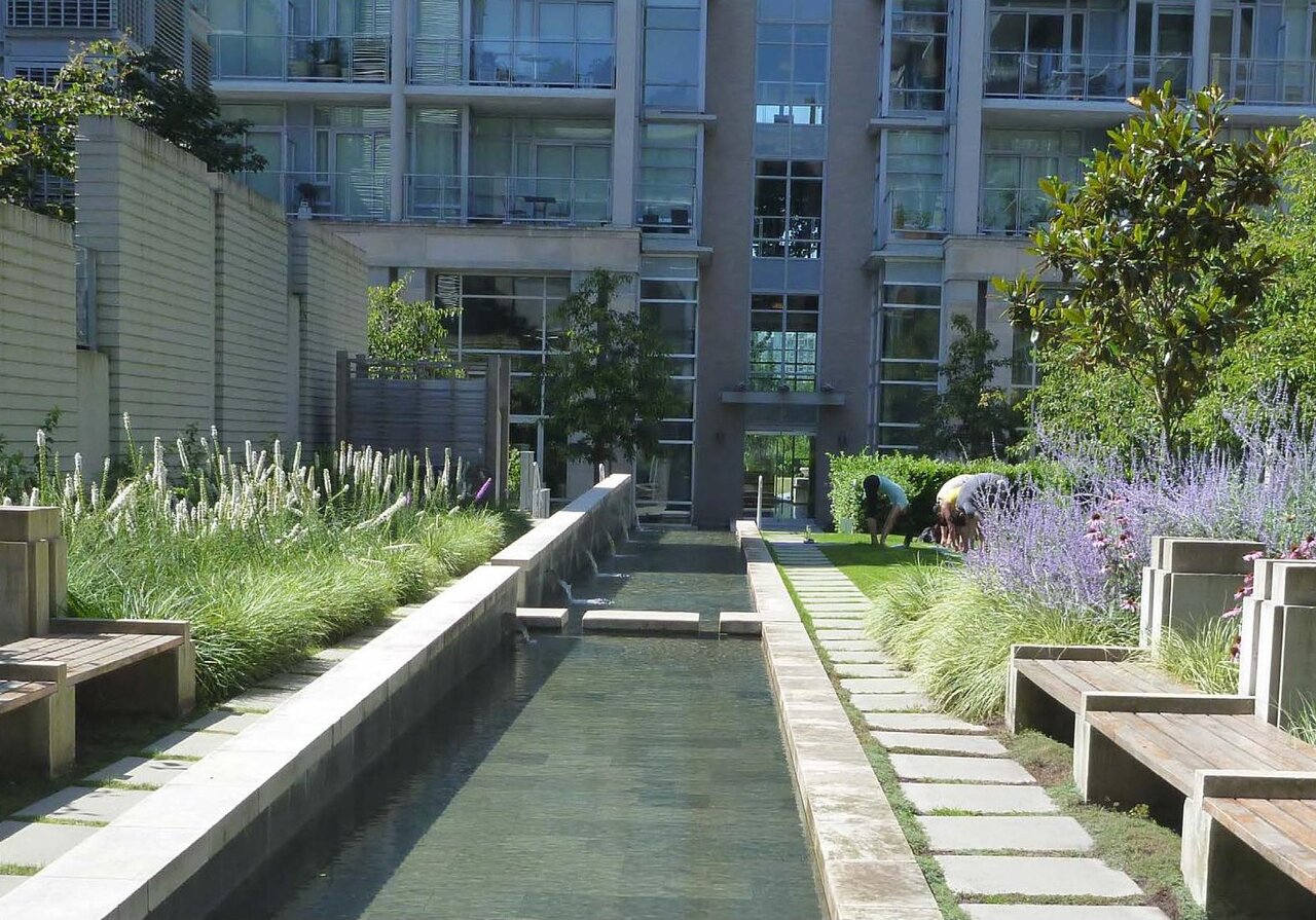 تبدیل پیادهروهای بتنی ونکوور به فضای سبز