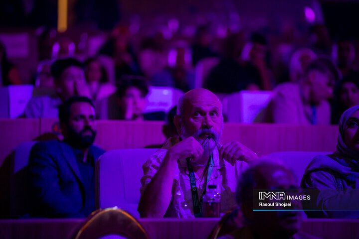 مراسم اختتامیه سی‌وهفتمین جشنواره بین‌المللی فیلم‌های کودکان و نوجوانان