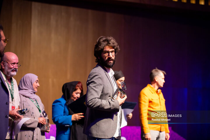 مراسم اختتامیه سی‌وهفتمین جشنواره بین‌المللی فیلم‌های کودکان و نوجوانان