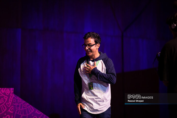 داریوش فرضیایی، مجری کوک