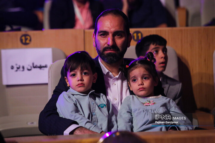 مراسم اختتامیه سی‌وهفتمین جشنواره بین‌المللی فیلم‌های کودکان و نوجوانان