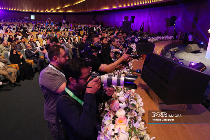 مراسم اختتامیه سی‌وهفتمین جشنواره بین‌المللی فیلم‌های کودکان و نوجوانان