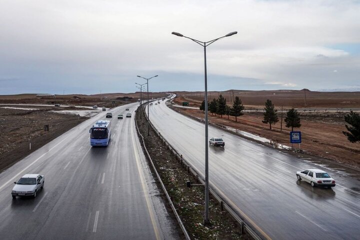 بهسازی محور قم-کاشان با اعتبار هزار میلیارد تومان در حال اجرا است