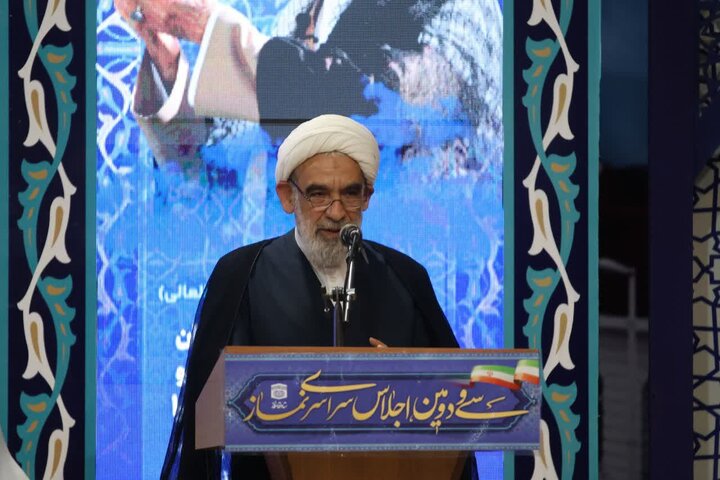 جهان امروز تشنه معنویت است / نماز پاسخ نجات‌بخش انسان معاصر