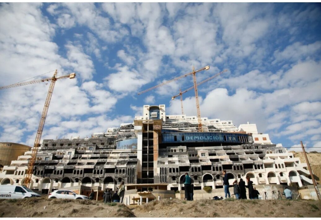 شاهکارهای ناتمام معماری معاصر در جهان