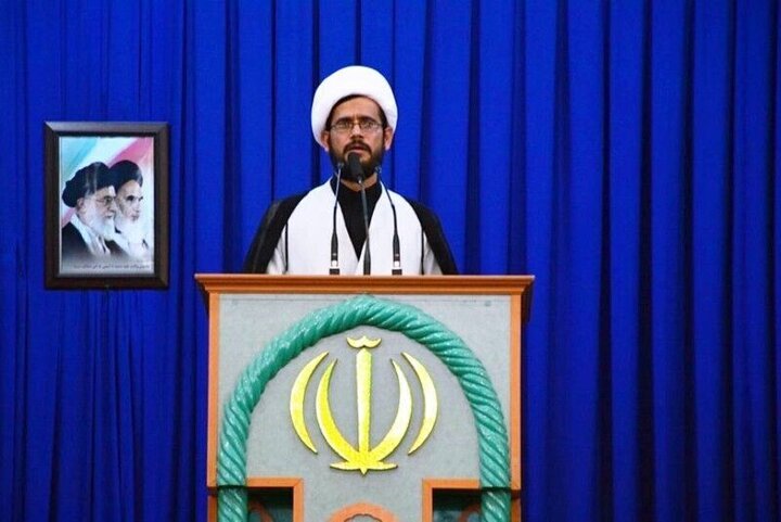 توجه به معیشت مردم از اولویت‌های اصلی مسئولان باشد