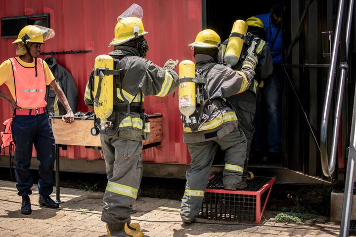 نجات ۴۶۳ شهروند گرفتار در حوادث و حریق توسط آتش‌نشانان شهر اصفهان در آبان ۱۴۰۴