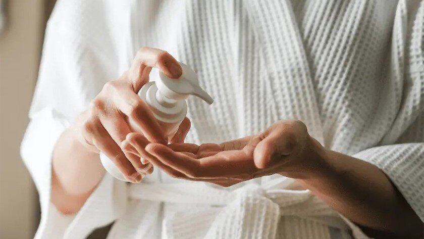 بهترین روتین پوستی برای پوست خشک، چرب و مختلط در روز و شب + راهنمای کامل مراقبت از پوست