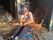 سوغات خاک خورده شمال؛ نگاهی دوباره به هنر جاروبافی