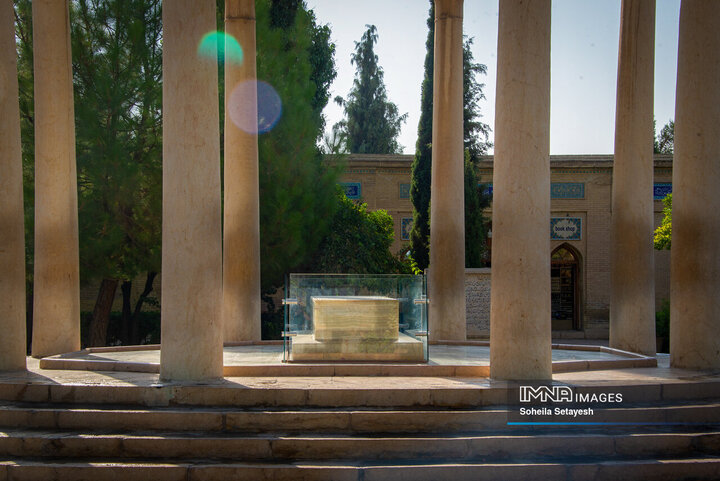 گرامیداشت روز ملی حافظ؛ پاسداشت لسان‌الغیب، شاعر جاودان ایرانی