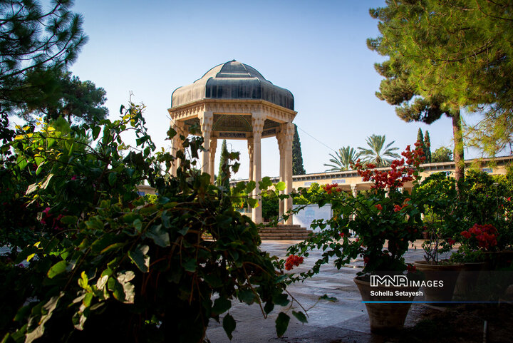 گرامیداشت روز ملی حافظ؛ پاسداشت لسان‌الغیب، شاعر جاودان ایرانی