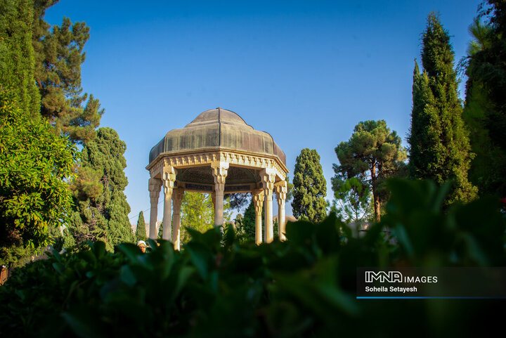 گرامیداشت روز ملی حافظ؛ پاسداشت لسان‌الغیب، شاعر جاودان ایرانی