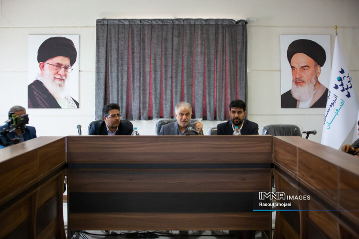 حضور اعضای شورای شهر اصفهان در شهرداری بهارستان