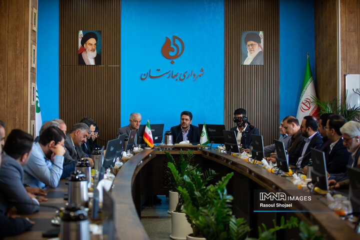 حضور اعضای شورای شهر اصفهان در شهرداری بهارستان