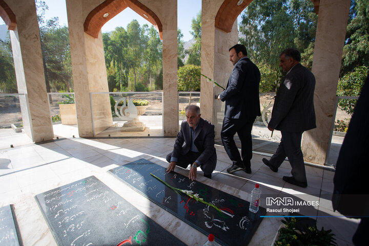 حضور اعضای شورای شهر اصفهان در شهرداری بهارستان