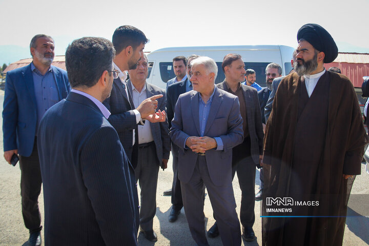 حضور اعضای شورای شهر اصفهان در شهرداری بهارستان