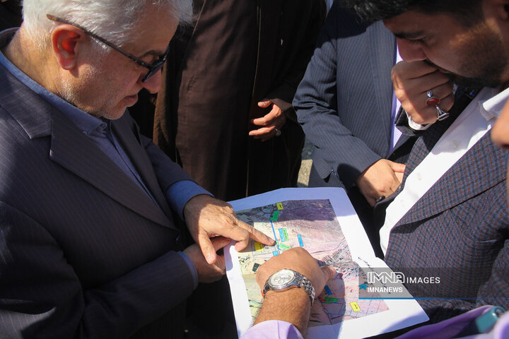 حضور اعضای شورای شهر اصفهان در شهرداری بهارستان