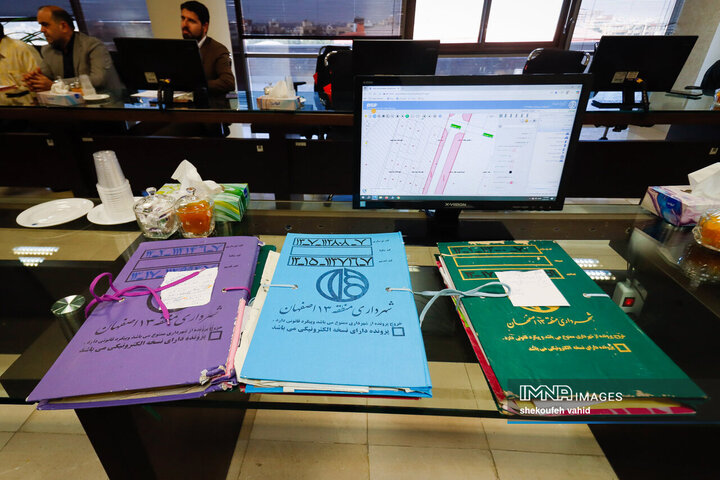 کمیته نظارتی شورای شهر اصفهان در منطقه 13 شهرداری