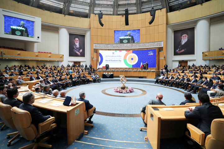 پزشکیان: باید برای تحقق شاخص‌های استاندارد مصرف بهینه انرژی تلاش کنیم