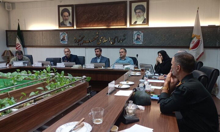 برخورد با سد معبر کافی‌شاپ‌ها مطالبه مردم است