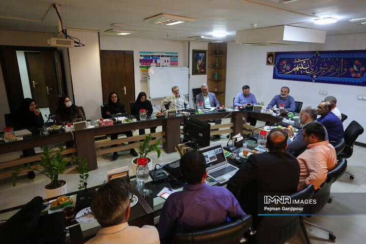 جلسه کمیسیون سلامت، محیط زیست و خدمات شهری شورای شهر اصفهان