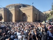 گریه‌های نوه محمد کاسبی در مراسم پدربزرگش + فیلم