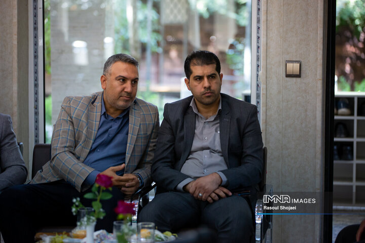 نشست مسئولان امور ارتباطات معاونت‌ها و مناطق شهرداری اصفهان