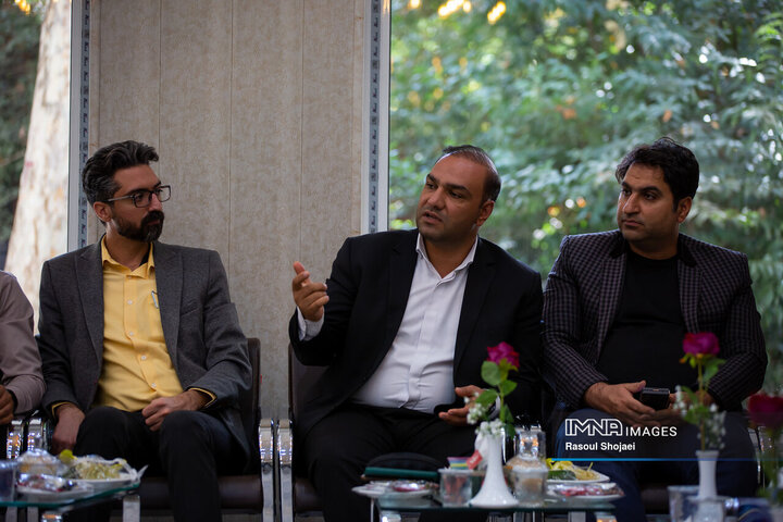 نشست مسئولان امور ارتباطات معاونت‌ها و مناطق شهرداری اصفهان