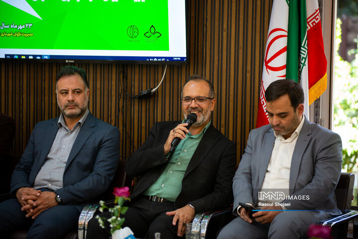 نشست مسئولان امور ارتباطات معاونت‌ها و مناطق شهرداری اصفهان