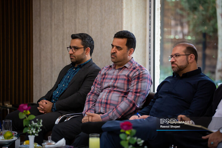 نشست مسئولان امور ارتباطات معاونت‌ها و مناطق شهرداری اصفهان