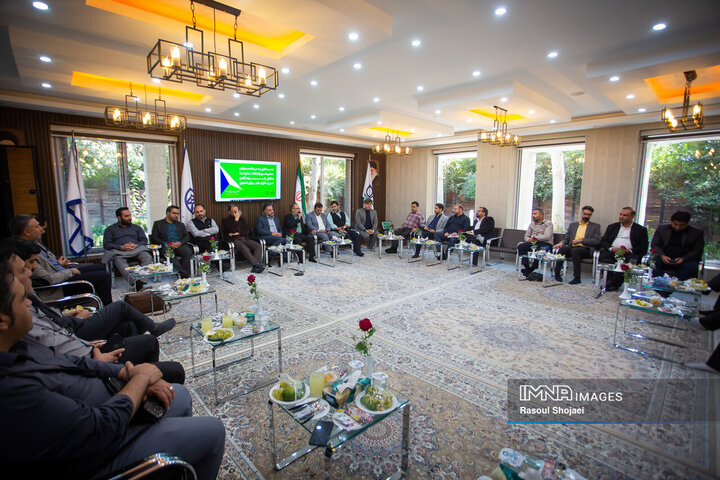 نشست مسئولان امور ارتباطات معاونت‌ها و مناطق شهرداری اصفهان