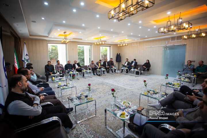 نشست مسئولان امور ارتباطات معاونت‌ها و مناطق شهرداری اصفهان