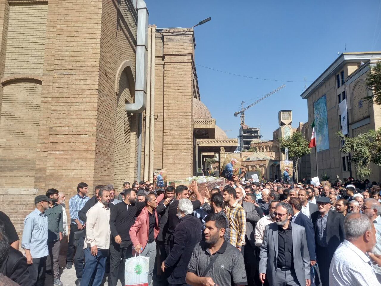 خوشغیرت سینما تشییع شد/ مجید مجیدی: او عاشق اهل بیت بود