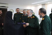 دیدار جانشین فرمانده کل سپاه با خانواده شهید تازه تفحص‌شده گلستان
