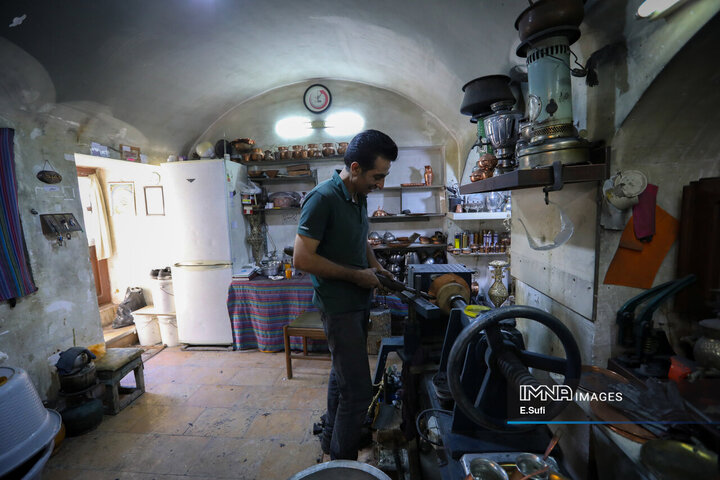 احیای هنر دواتگری در اراک؛ میراثی که از دل تاریخ زنده مانده است