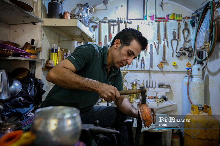 احیای هنر دواتگری در اراک؛ میراثی که از دل تاریخ زنده مانده است