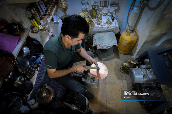 احیای هنر دواتگری در اراک؛ میراثی که از دل تاریخ زنده مانده است